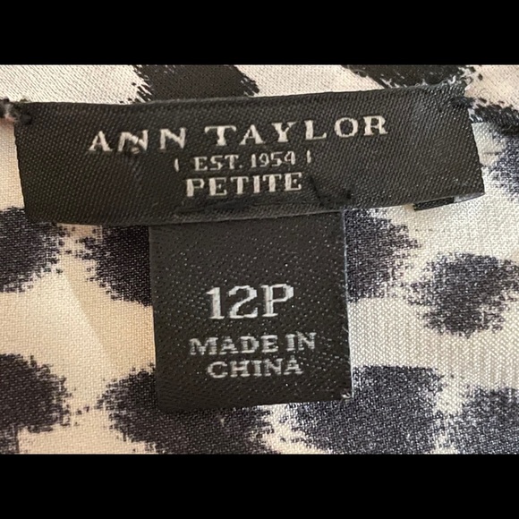 Ann Taylor animal print. Tie back neck top Size 12 black white - Picture 9 of 9